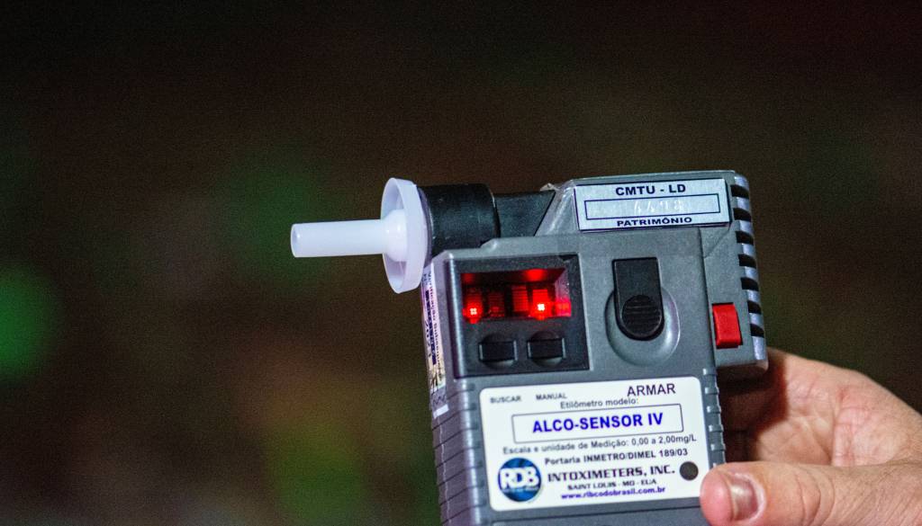Alkohol ostaja kriv za vsako deseto nesrečo, policija napoveduje ukrepe