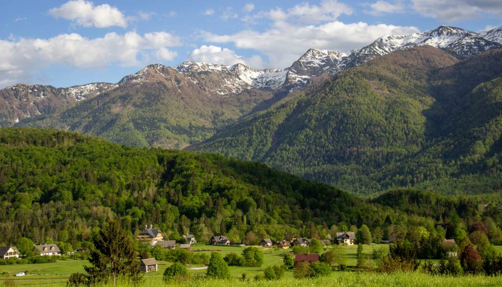 Slovenski rekord, ki preseneti: To je najmanj poseljeno naselje pri nas 