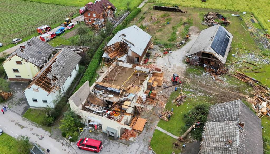 Ste med oškodovanci zadnjega katastrofalnega neurja? Preverite, kako lahko javite oceno škode
