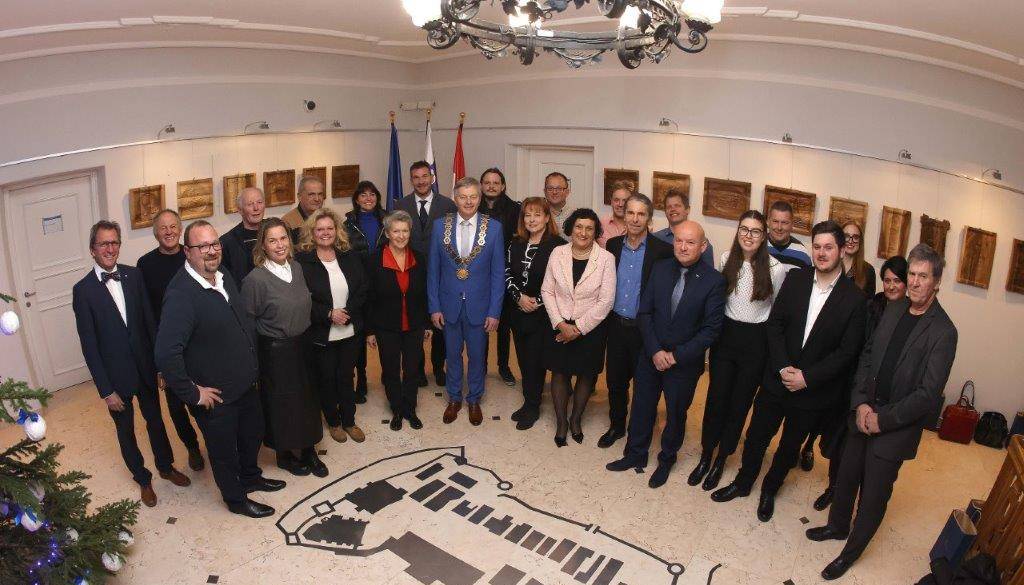 Po burnih sejah v Radovljici vendarle naprej: Potrjeni novi projekti, kaj lahko pričakujejo občani