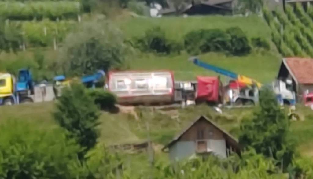 To je razlog za nesrečo tovornjaka, ki je včeraj za več ur ohromil dolenjsko cesto