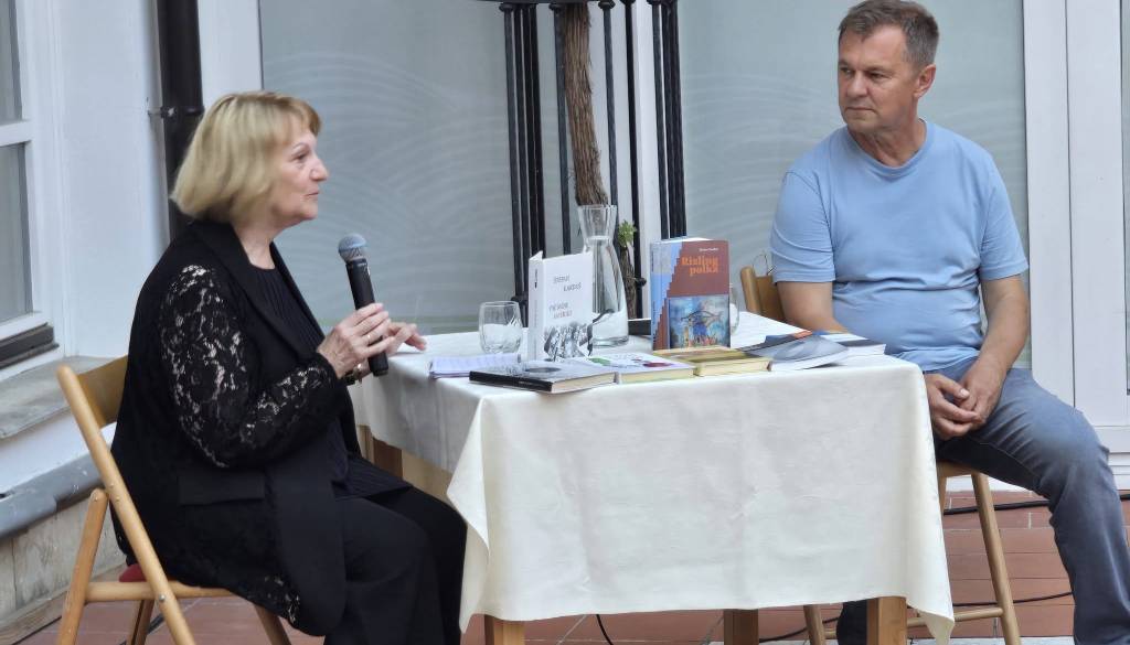 Festival Kresni Lotmerk odprl pogovor s kresnikovim nagrajencem