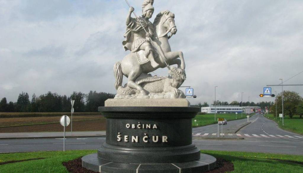 Kino na prostem počasi postaja ena od stalnic v občini Šenčur (vir: Občina Šenčur/Facebook).
