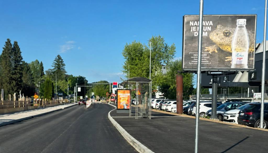Novomeščani besnijo nad avtobusno postajo na Seidlovi cesti: Občina nam je pojasnila, zakaj taka odločitev