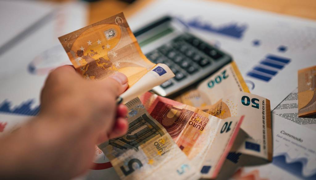 Za dvojčke in vodnarje prihaja finančna priložnost, vse se začne z novo zamislijo