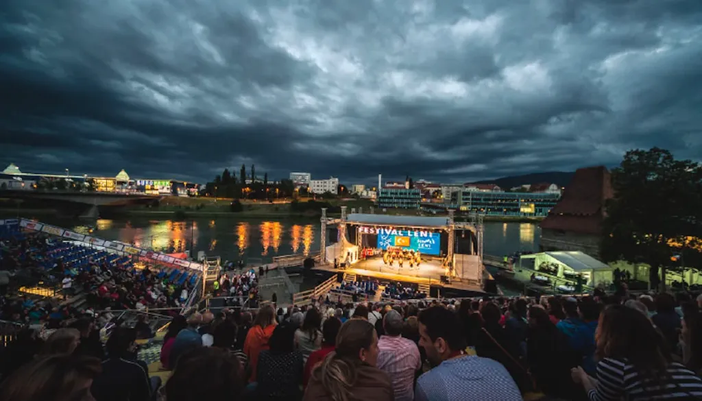 Festival Lent bo napolnil Maribor, na odre prihajajo Dubioza Kolektiv, Laibach in številna druga zveneča imena