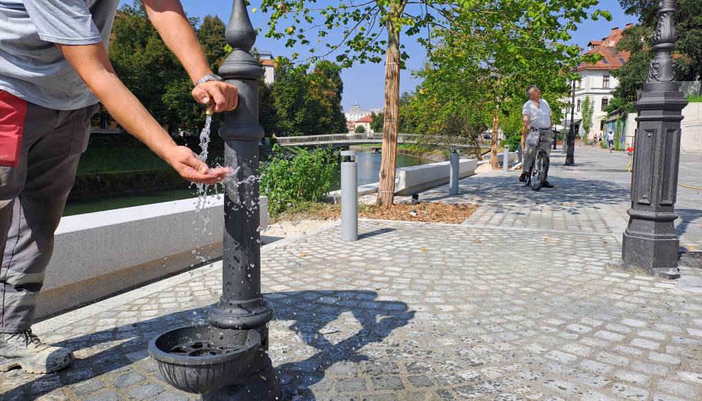 Te dni nikar po ulicah brez, da bi se osvežili