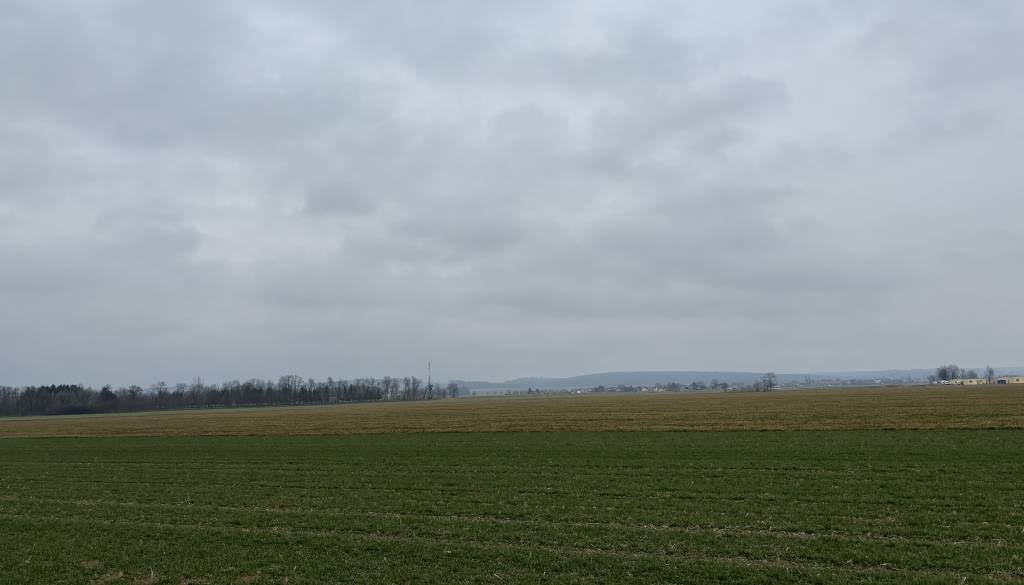 Hladna fronta se približuje Sloveniji: prihaja padec temperatur