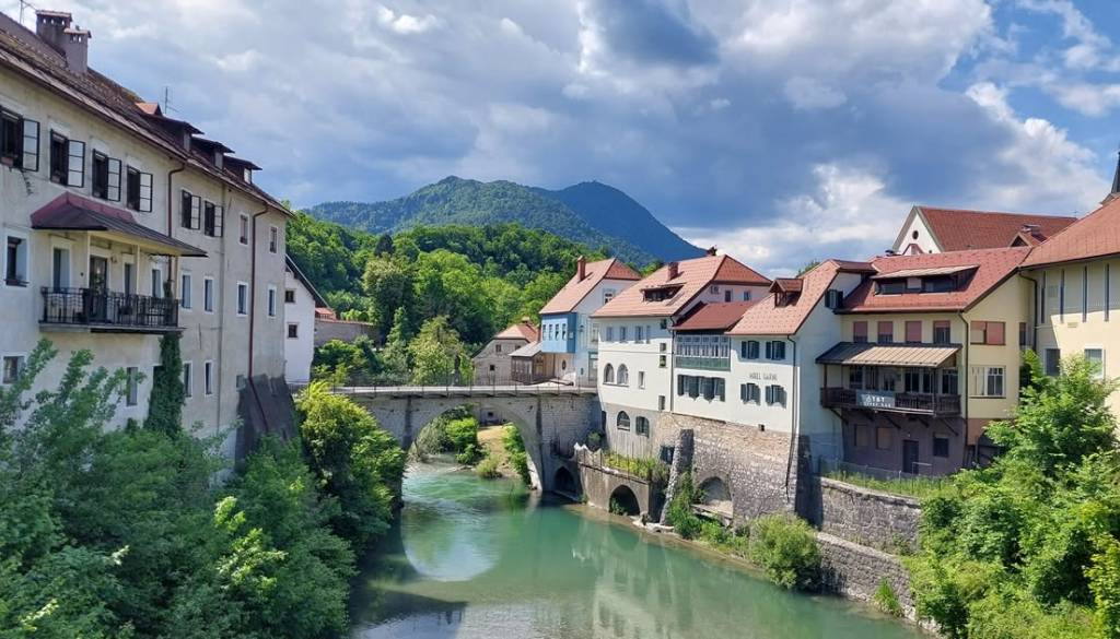 Župan Tine Radinja vabi: nocoj praznuje Škofja Loka
