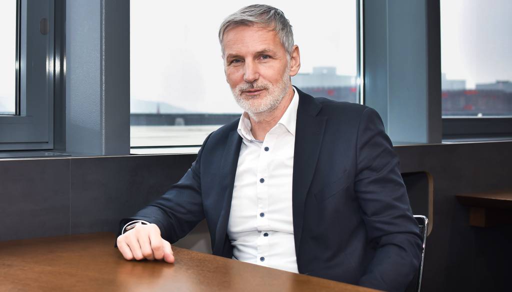 Matej Čer o podjetništvu, tehnologiji in vztrajnosti: »Mladim, ki se želijo učiti, je treba dati priložnost, da delajo napake«
