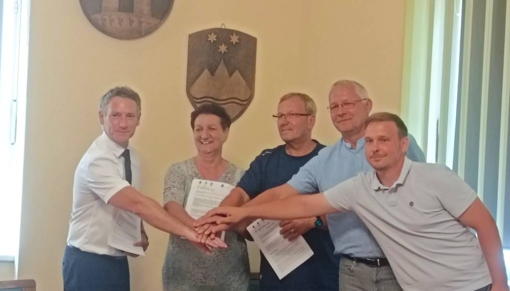 Podpisana skoraj šestmilijonska pogodba za prenovo vodovoda na Ormoškem