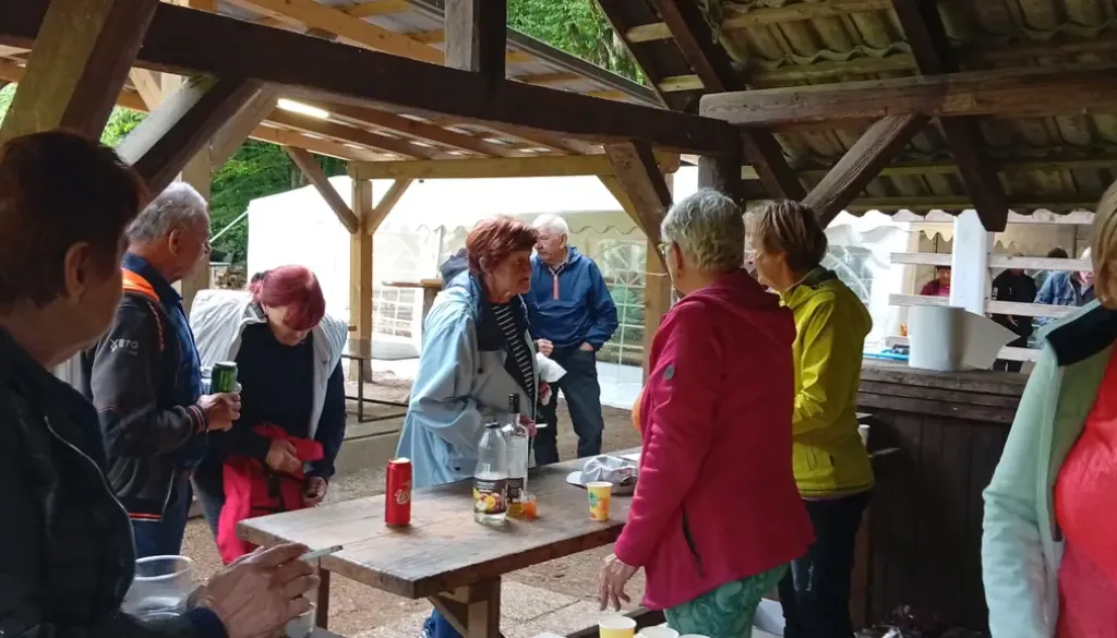 Tradicionalno srečanje na Homu znova povezalo upokojence iz dveh občin