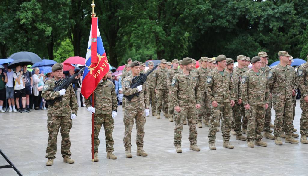 FOTO in VIDEO: Več kot 130 kandidatov slovesno priseglo domovini