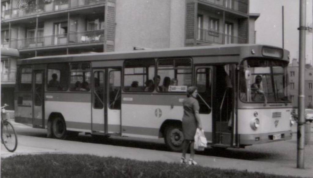 Sto let javnega prevoza v Mariboru: Od treh avtobusov in postaje na Glavnem trgu do zlate dobe Certusa in električnih vozil