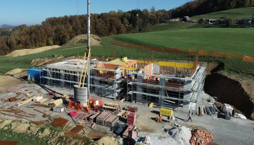 Nov gasilski dom pri Sevnici: Po letih prizadevanj končno dokončali gradnjo
