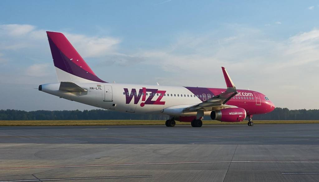 Prvi v Evropi: Wizz Air bo na svojih letalih ponudil dostop do interneta
