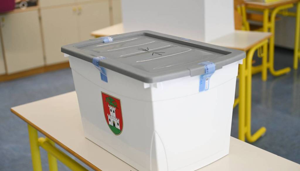Do enajstih na referendumu glasovalo manj kot pet odstotkov Ljubljančanov