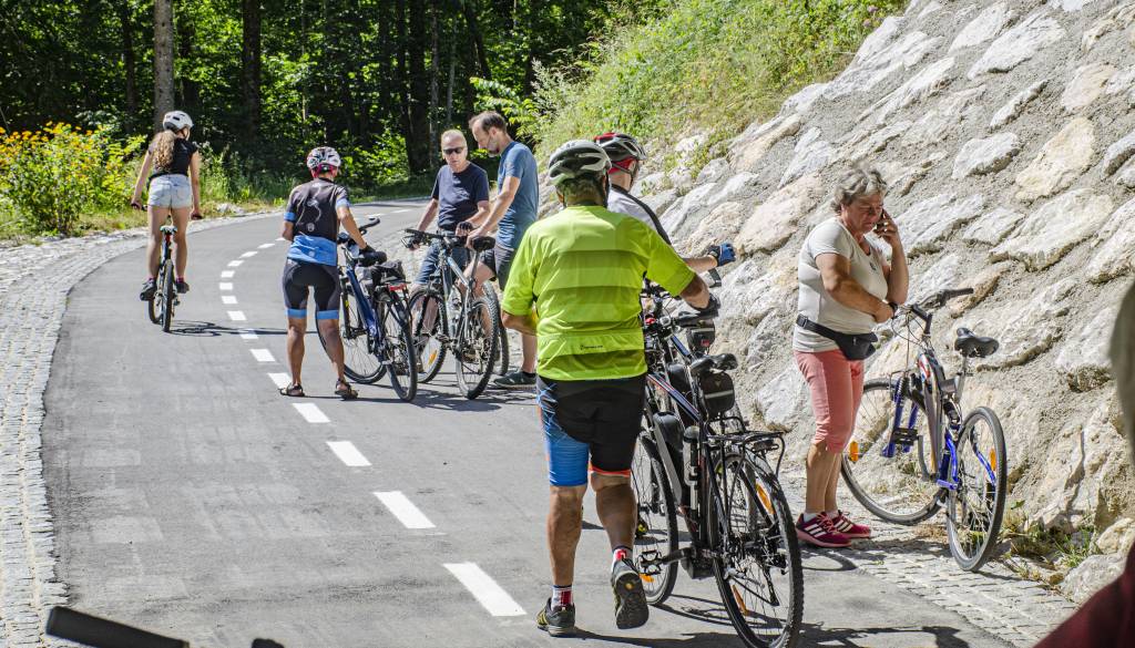 Po letih čakanja odprli novo kolesarsko povezavo med Bledom in Bohinjem