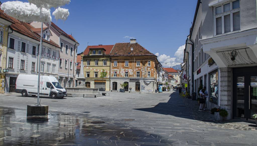 Grafiti in prazni lokali kazijo podobo starega Kranja: občina napoveduje ukrepe in spodbude
