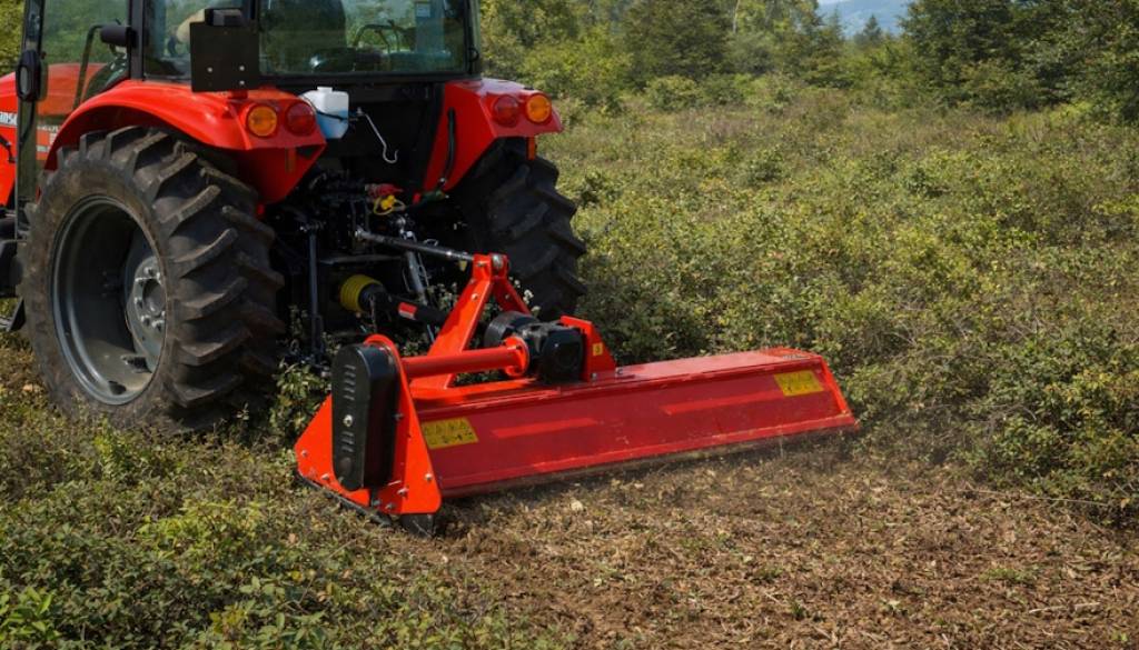 Kako izbrati pravi mulčer za svoj traktor? Celovit vodič za izbiro lahkega, srednje težkega in profesionalnega mulčerja