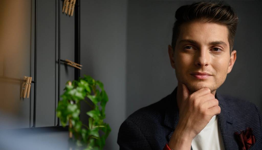 Damjan Murko pretresen: Med njegovim nastopom na poroki umrl moški