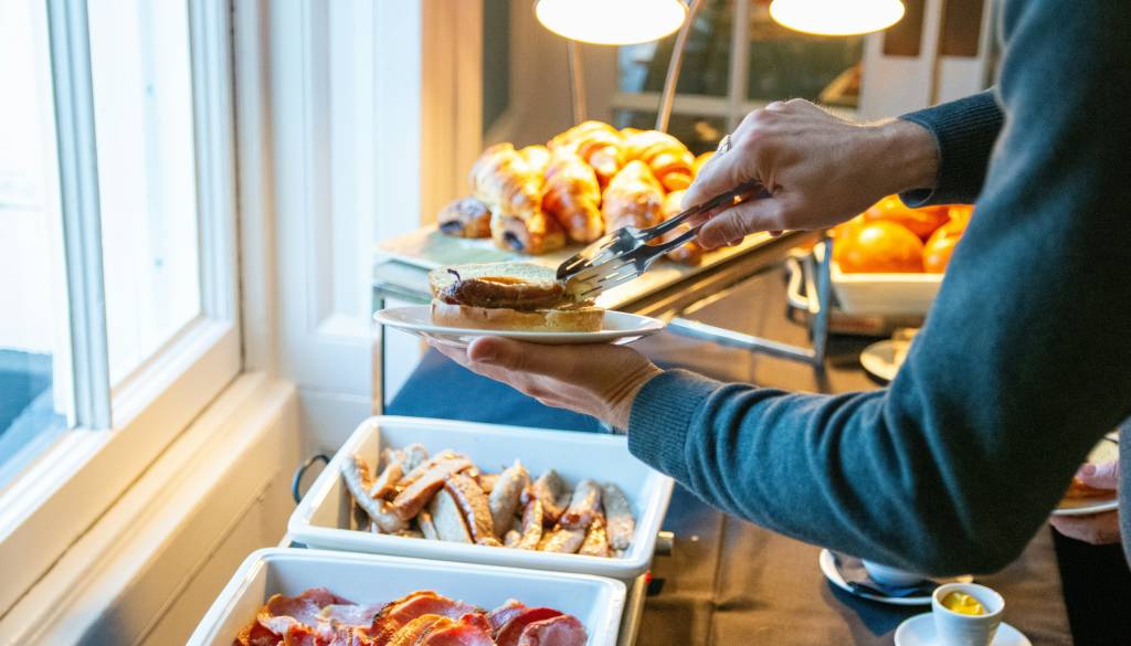 All you can eat v Ljubljani: Kje lahko jeste brez omejitev in koliko stane?