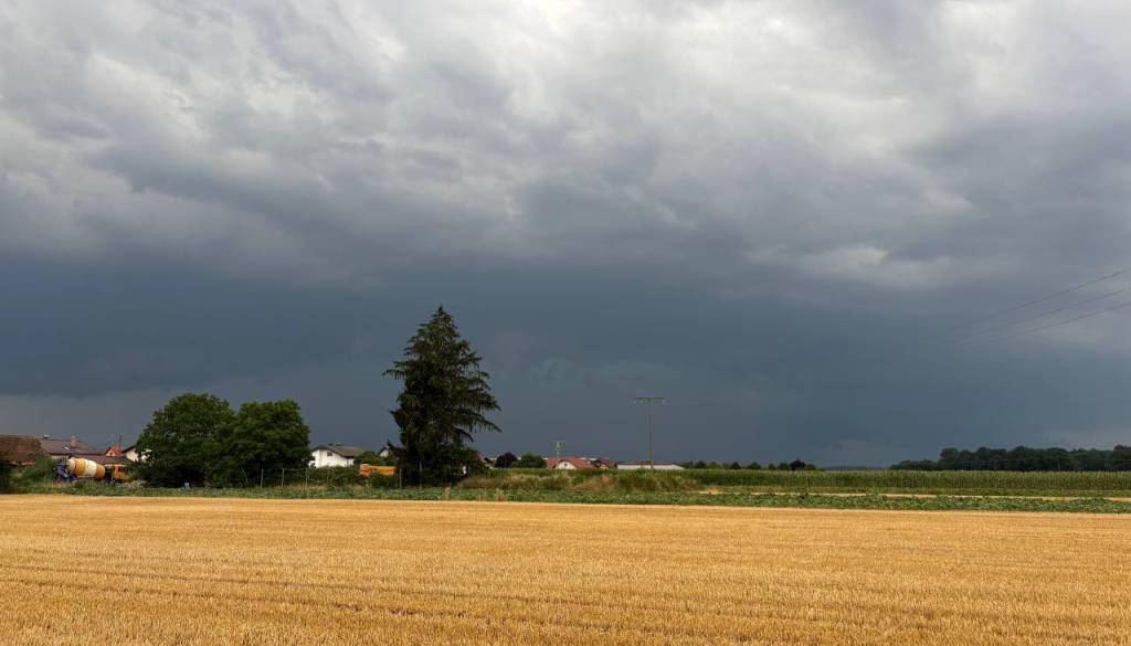 Avstrijci svarijo pred supercelicami in silovitimi neurji, na udaru tudi Pomurje