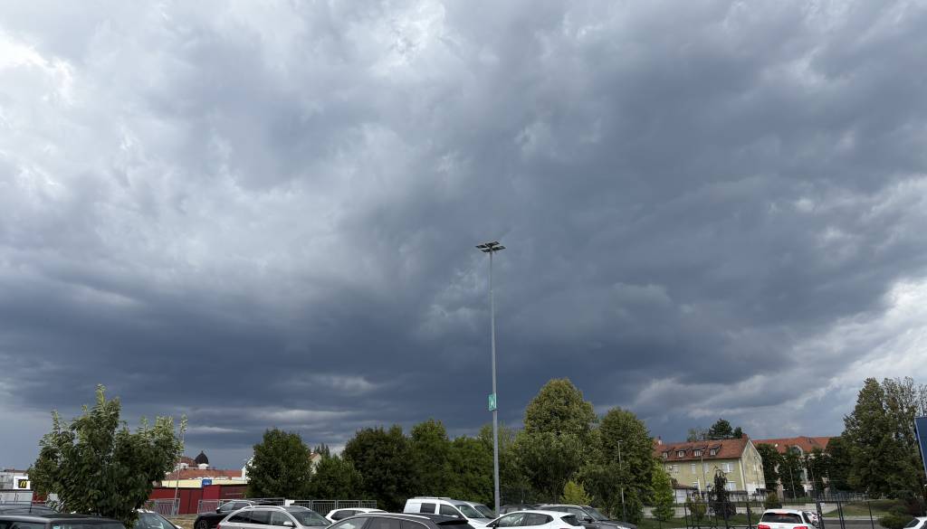 Pozor! Za Podravje izdano vijolično opozorilo zaradi toče