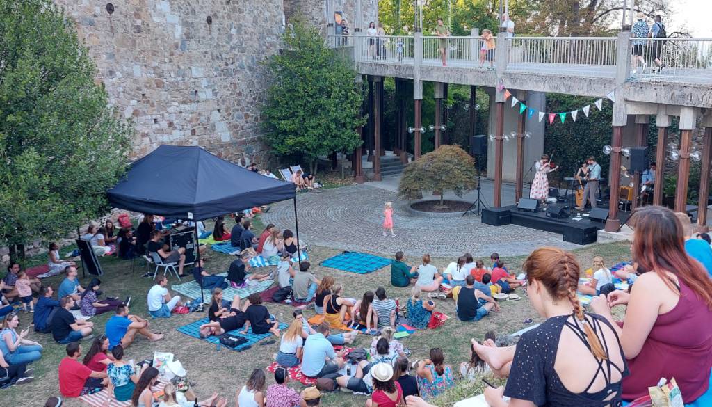 Na Ljubljanski grad se vrača PikniKoncert in s tem trije večeri glasbe, hrane in druženja