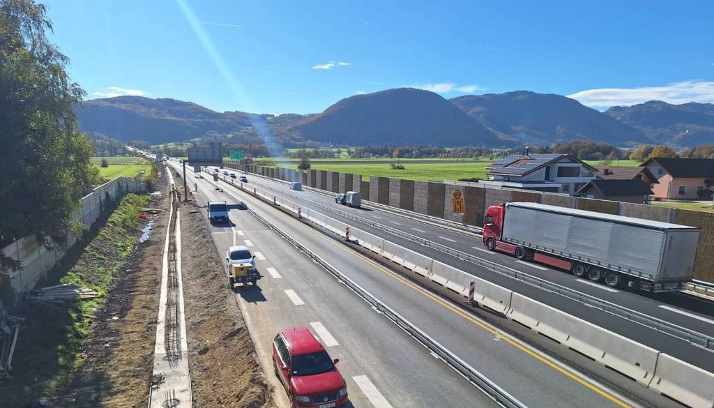 Za tovornjake od avgusta strožja pravila na najbolj obremenjeni avtocesti