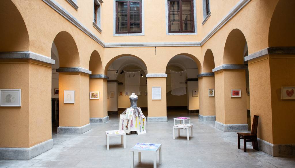 Ljubitelji lepega, pozor: V Mestni hiši posebna razstava in brezplačne delavnice