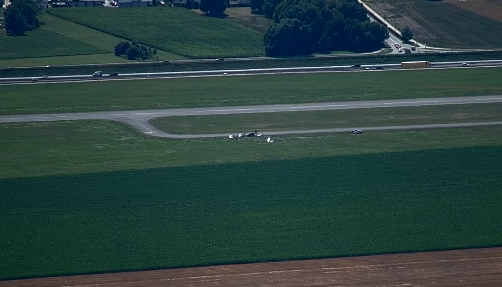 Strmoglavljenje na letališču Lesce: poškodovan pilot jadralnega letala