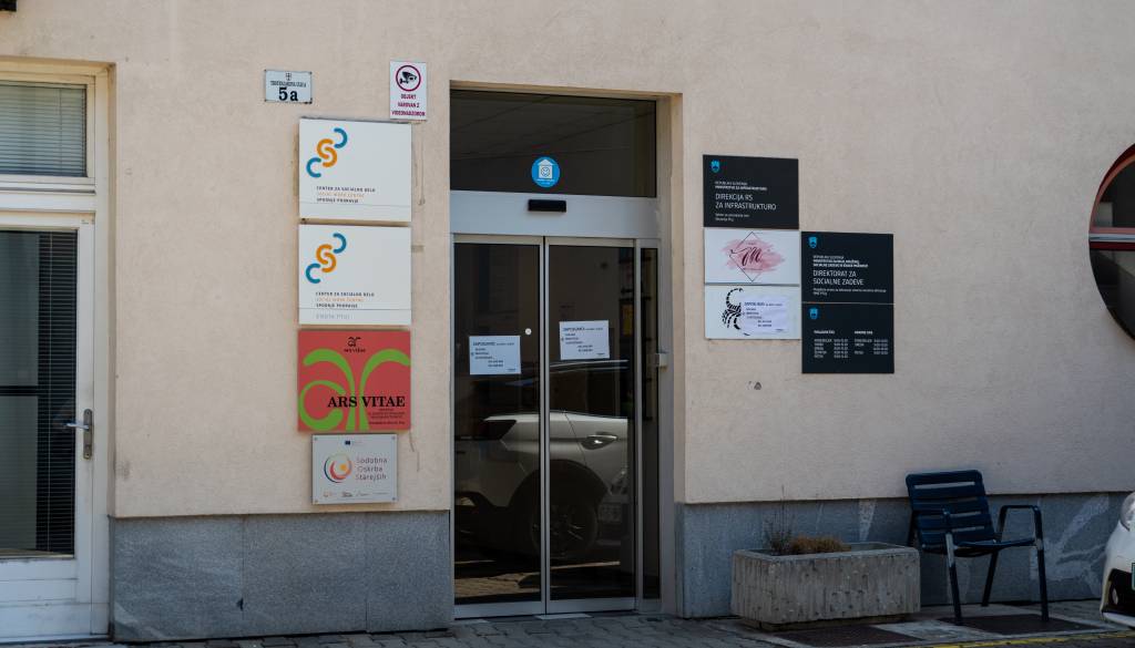 Ptujčan opozarja na dolgotrajne postopke CSD in občine: »Ne morem pokriti niti najemnine«