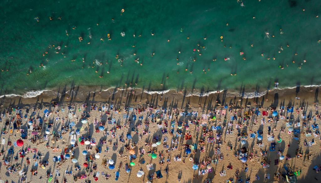Turisti, pozor! Zaradi tega vas lahko na plaži oglobijo za kar 36.000 evrov