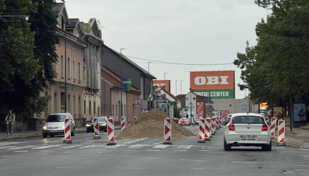 FOTO: Ste opazili dela na Titovi? Nigrad pojasnil, kaj vse urejajo