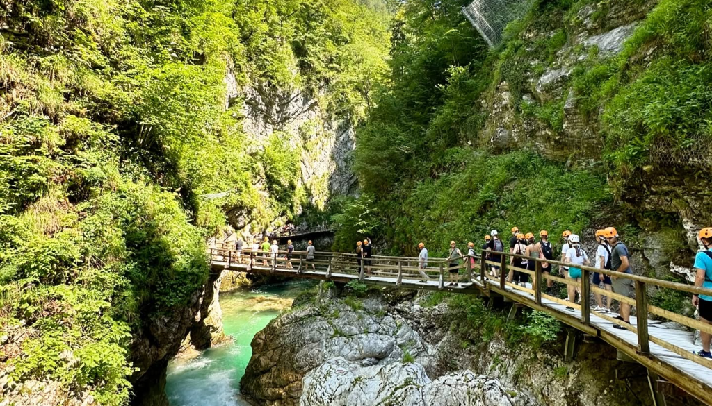 V Vintgarju skoraj izgubila življenje, zdaj je dočakala odškodnino
