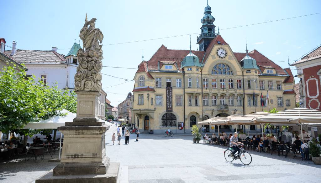 Slovenska vlada zaradi vročinskega vala izdala opozorilo