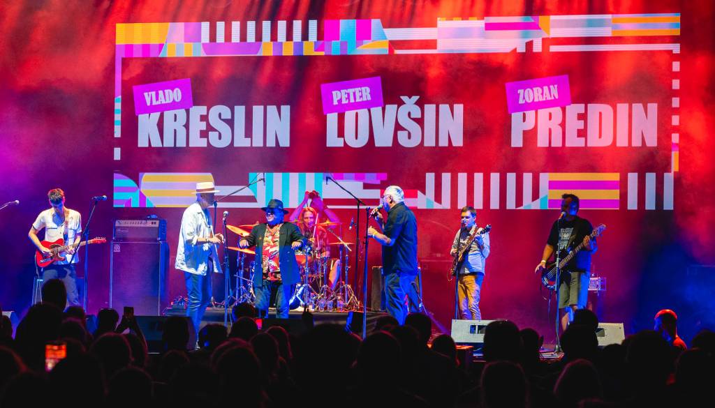 FOTO in VIDEO: Tri legende, en oder – Kreslin, Predin in Lovšin zaznamovali festivalski večer