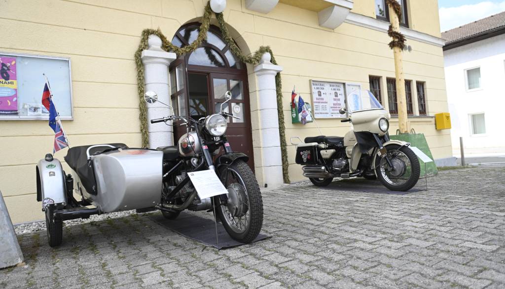 FOTO: V Ljubljani razstava, srečanje in sejem ob 30-letnici kluba C.M.O.C.