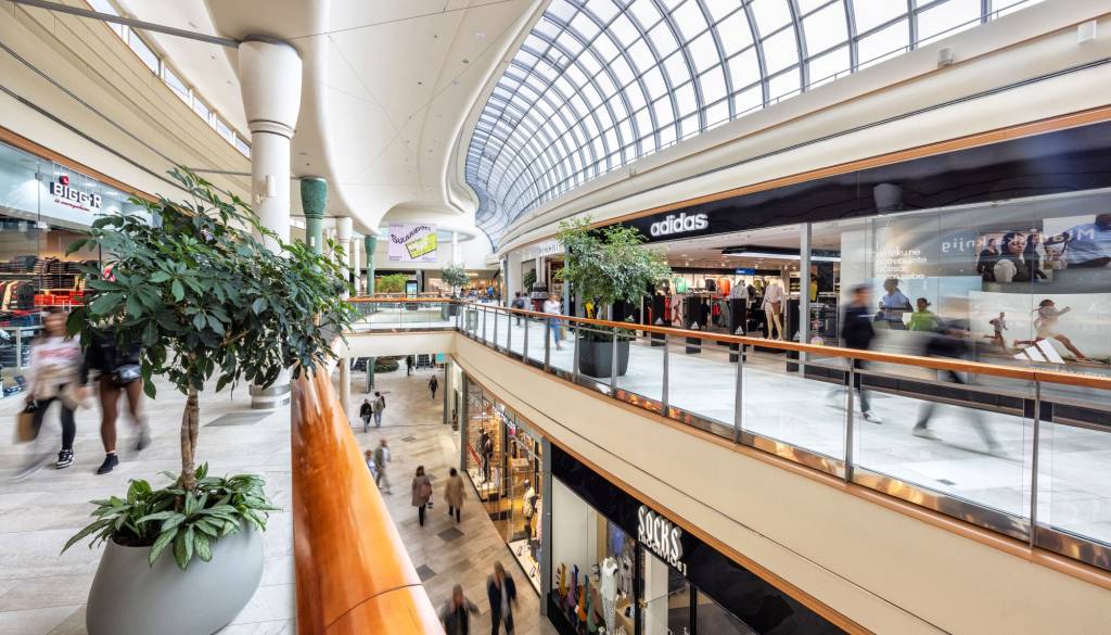 Po poletni navdih in ugodne nakupe v prijetno ohlajeni Europark