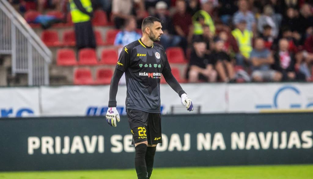 Rozman brez dlake na jeziku o slovesu od Aluminija, klub predstavil svojo plat zgodbe