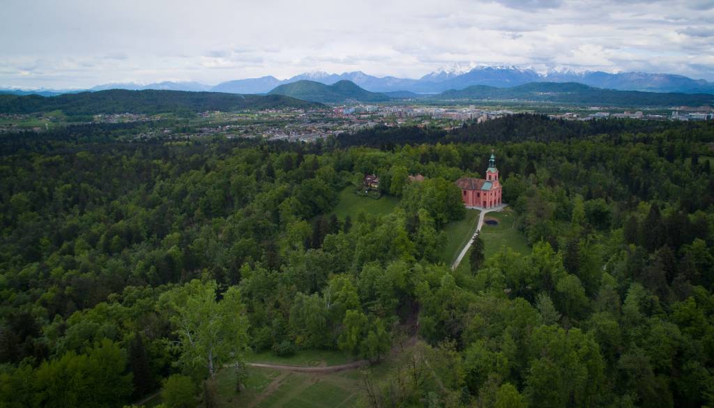 Pritožbe zaradi dogajanja na Rožniku, zato bo občina tja poslala inšpekcijo