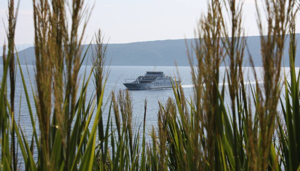 Na hrvaške otoke z avtom, koliko bo letos stala vožnja na Cres, Rab, Pag, Brač in Hvar?