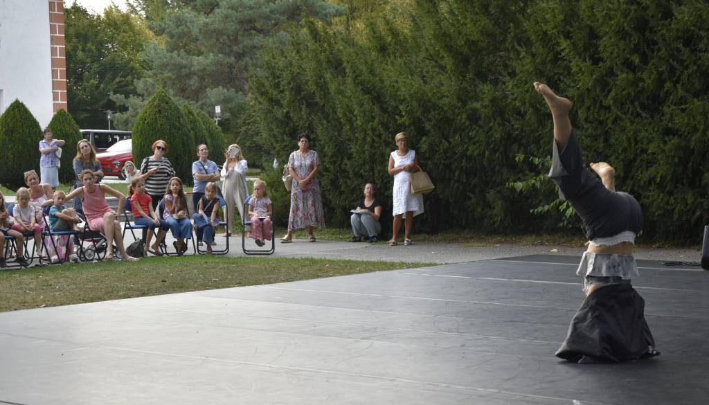 Zamrznjena izplačila vzbudila ogorčenje v kulturnem sektorju