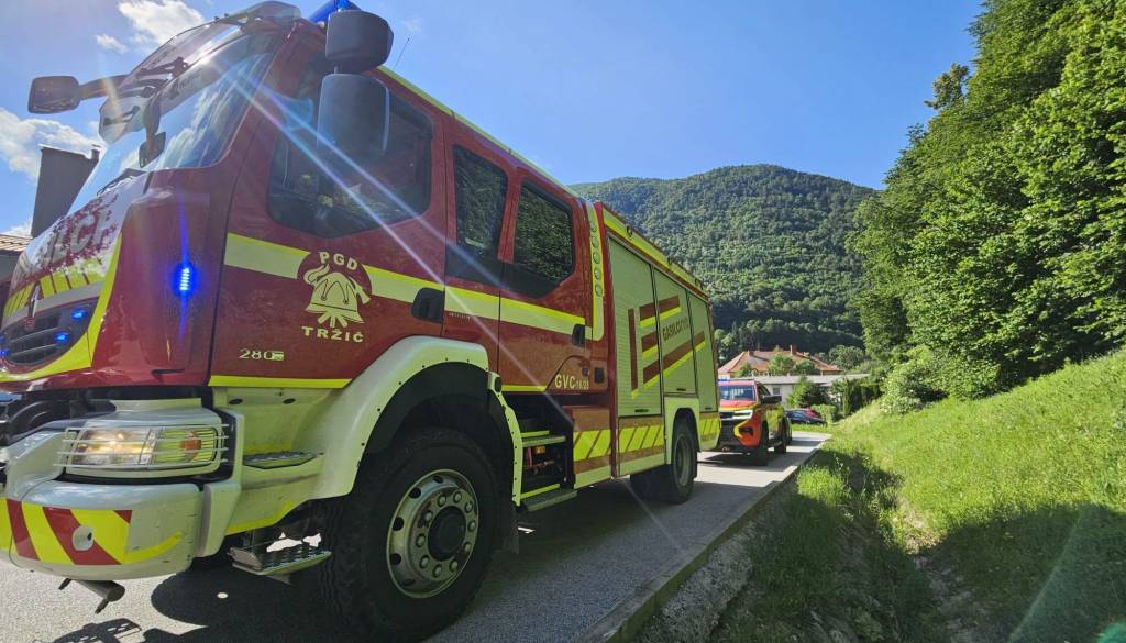 Video: Mladi gasilci PGD Tržič za 24 ur okusili pravo gasilsko življenje
