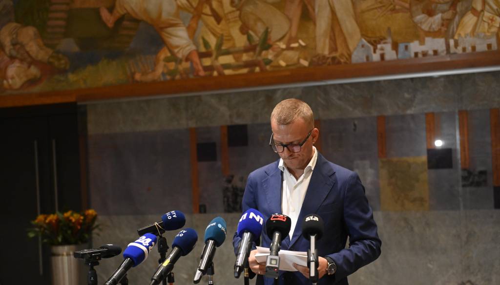 Novi zaplet za Borisa Mijiča: fotograf trdi, da mu ni plačal poročnih albumov