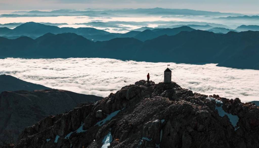 Fotograf Jaka Ivančič pokazal drugačno pot na Triglav: tri dni, sončni vzhodi in razgledi Julijskih Alp