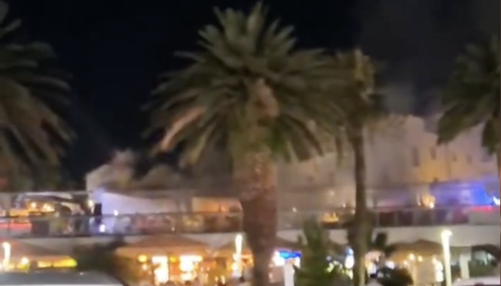 FOTO in VIDEO: Zagorelo na splitski Rivi, gosti v paniki bežali iz priljubljenega bara