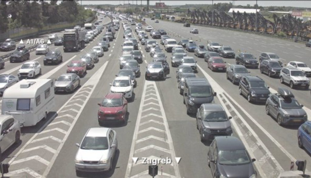 Kaos na cestah proti morju, to danes čaka vse, ki se odpravljate na Hrvaško