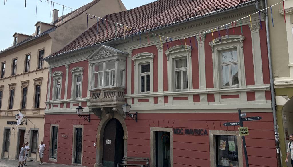 Bi ga kupili? Občina prodaja stanovanje v starem mestnem jedru Ptuja